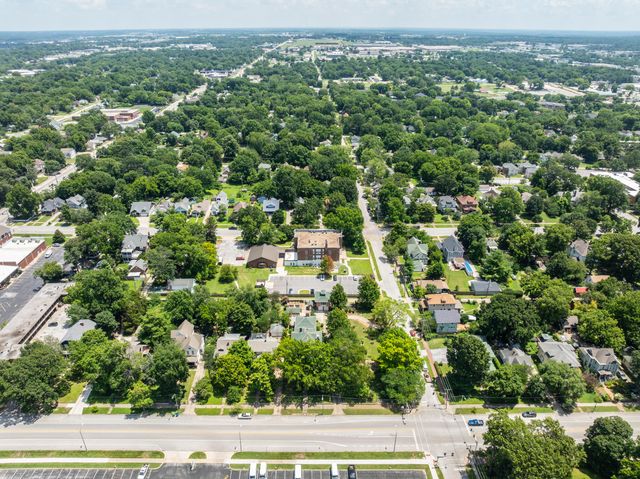 1414 N Benton Avenue, Springfield, MO 65802
