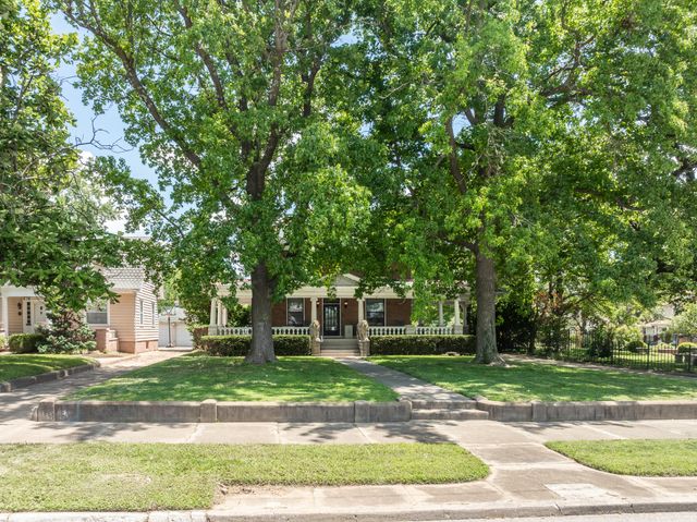 1414 N Benton Avenue, Springfield, MO 65802
