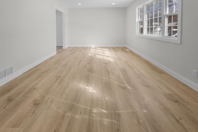 809 Oak Ridge Point NE, Blaine, MN 55434