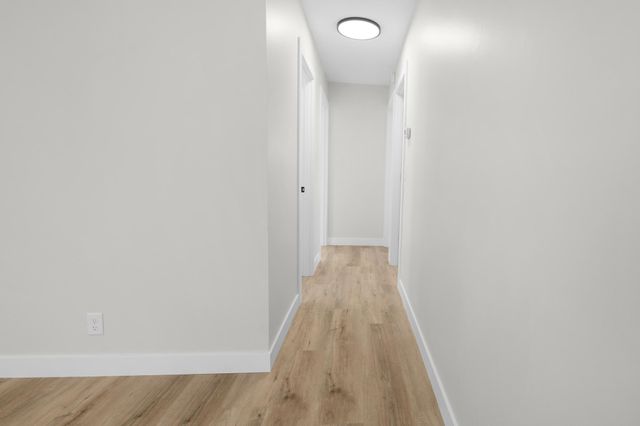 809 Oak Ridge Point NE, Blaine, MN 55434