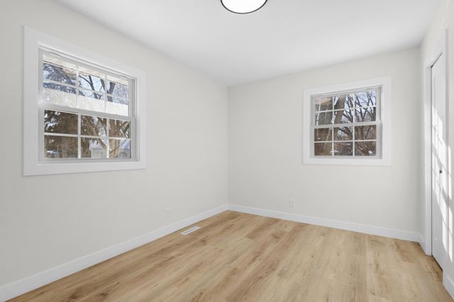 809 Oak Ridge Point NE, Blaine, MN 55434