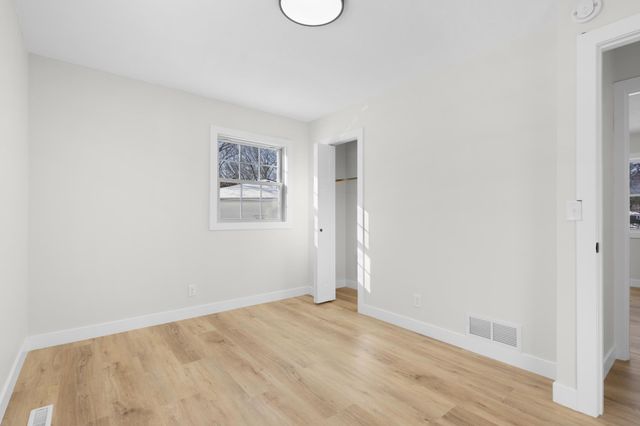 809 Oak Ridge Point NE, Blaine, MN 55434