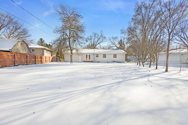 809 Oak Ridge Point NE, Blaine, MN 55434