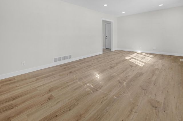 809 Oak Ridge Point NE, Blaine, MN 55434