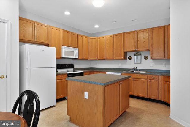 27 SPRINGMILL DR, Middletown, DE 19709