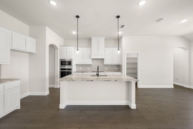 12980 Little Wolf Drive, Godley, TX 76044