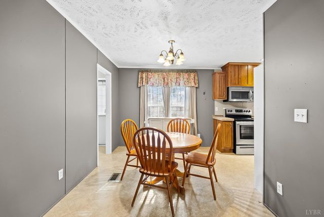 1690 Poorhouse Creek Road, Appomattox, VA 24522