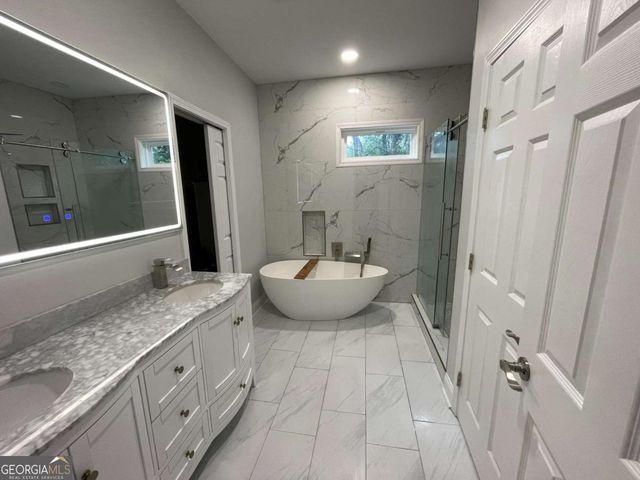 658 Darlington Circle NE, Atlanta, GA 30305