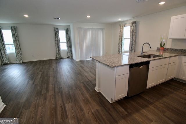 205 Landing Boulevard, Woodbine, GA 31569
