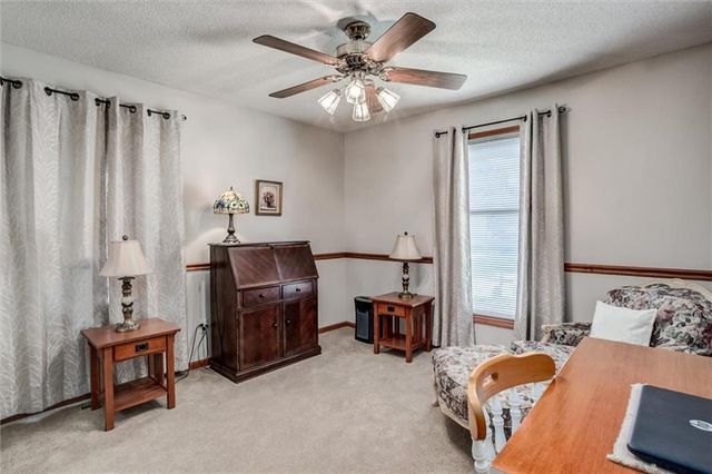 3401 Gateway Drive, Independence, MO 64057