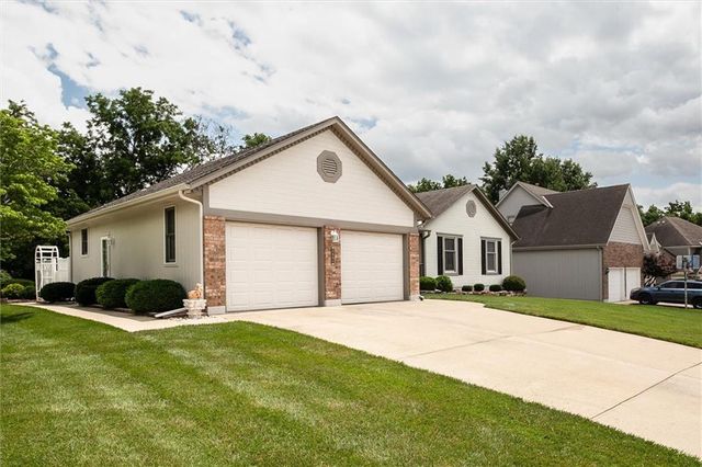 3401 Gateway Drive, Independence, MO 64057