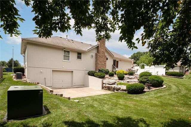3401 Gateway Drive, Independence, MO 64057