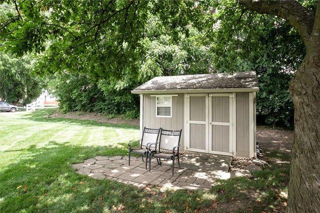 3401 Gateway Drive, Independence, MO 64057