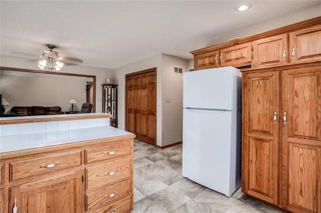 3401 Gateway Drive, Independence, MO 64057