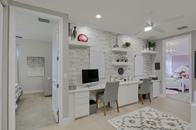 7184 Montereal Path, Lake Worth, FL 33463