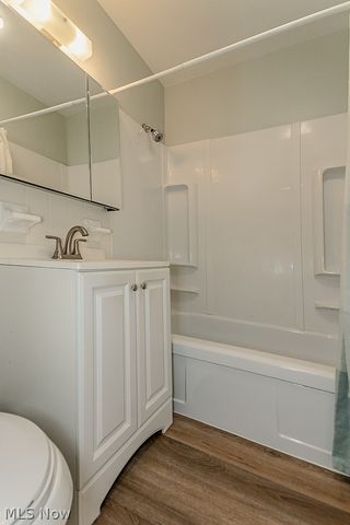 11850 Edgewater Drive 1002, Lakewood, OH 44107