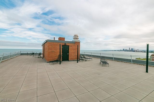 11850 Edgewater Drive 1002, Lakewood, OH 44107