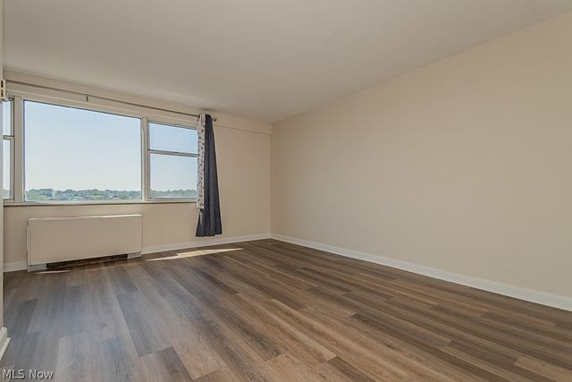 11850 Edgewater Drive 1002, Lakewood, OH 44107