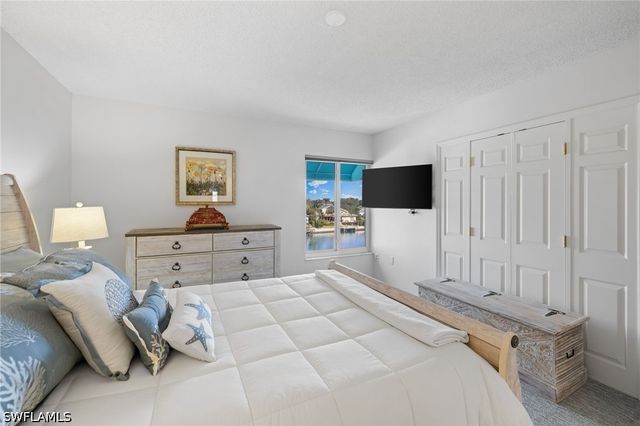 255 Park Shore DR 3-341, Naples, FL 34103