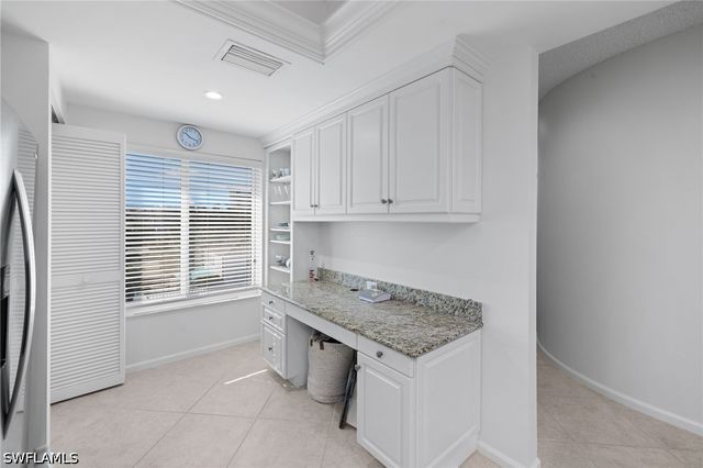 255 Park Shore DR 3-341, Naples, FL 34103