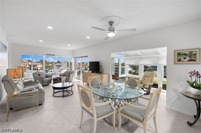 255 Park Shore DR 3-341, Naples, FL 34103