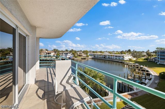 255 Park Shore DR 3-341, Naples, FL 34103