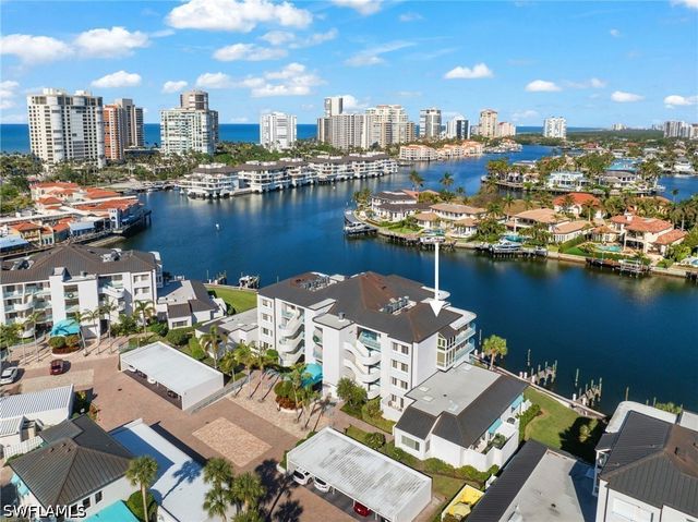 255 Park Shore DR 3-341, Naples, FL 34103