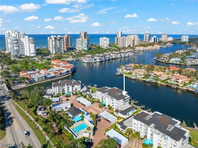 255 Park Shore DR 3-341, Naples, FL 34103