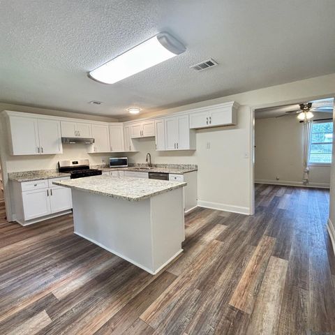 12390 Deck Blvd, Geismar, LA 70734
