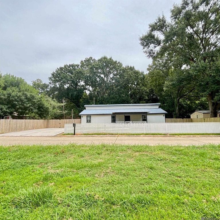 12390 Deck Blvd, Geismar, LA 70734