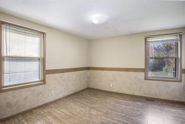 6371 Wood School Road, Freeport, MI 49325