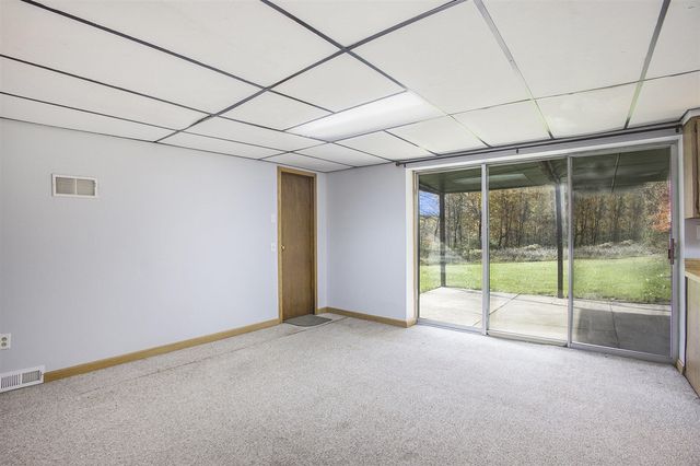 6371 Wood School Road, Freeport, MI 49325