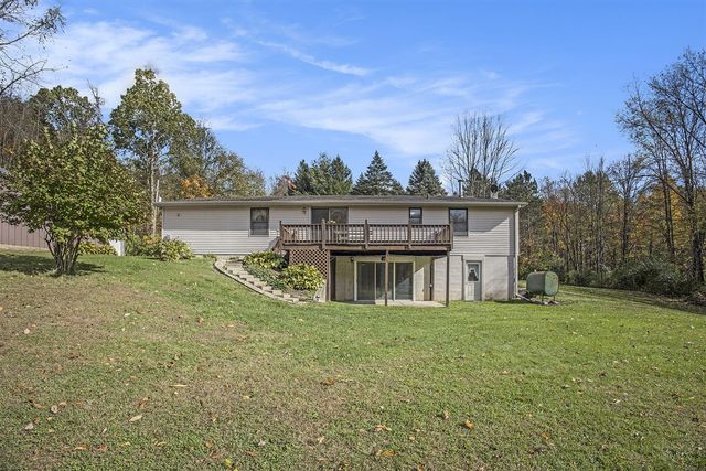 6371 Wood School Road, Freeport, MI 49325