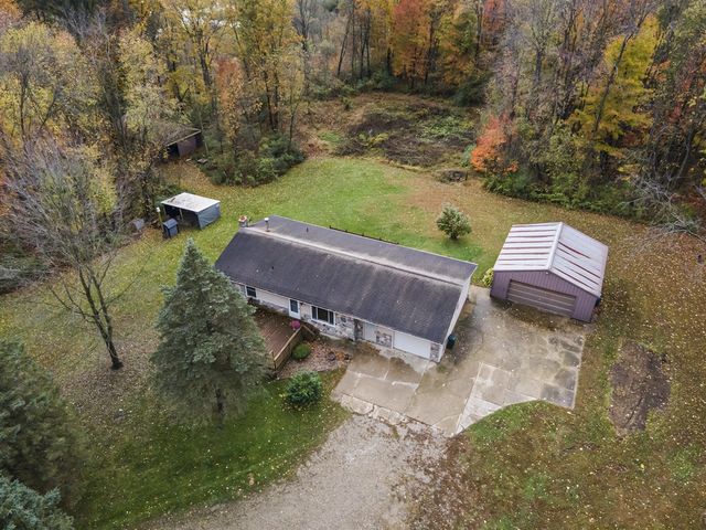 6371 Wood School Road, Freeport, MI 49325