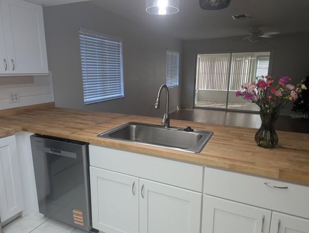 2270 ALDEN LANE A, Palm Harbor, FL 34683