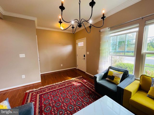 3214 FLEDGLING CIR, Woodbridge, VA 22193