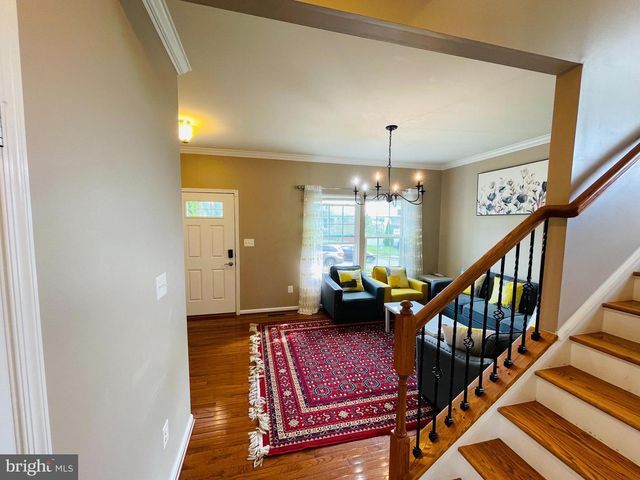 3214 FLEDGLING CIR, Woodbridge, VA 22193