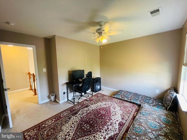 3214 FLEDGLING CIR, Woodbridge, VA 22193