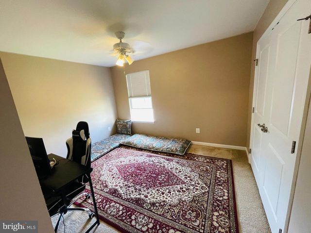 3214 FLEDGLING CIR, Woodbridge, VA 22193