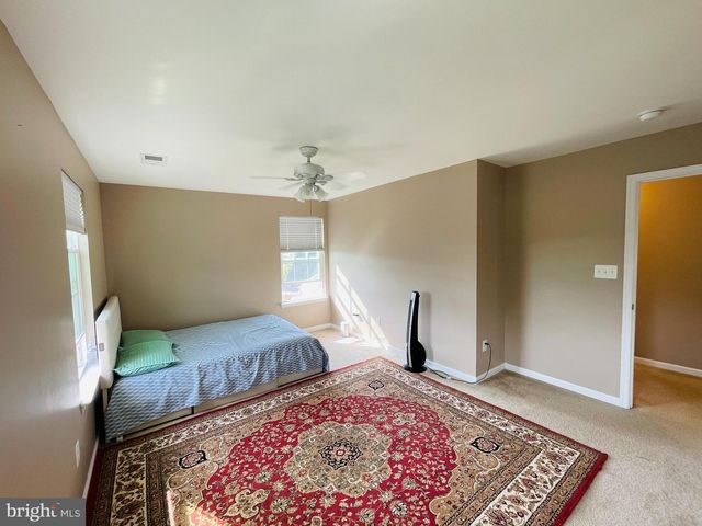 3214 FLEDGLING CIR, Woodbridge, VA 22193