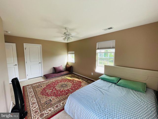 3214 FLEDGLING CIR, Woodbridge, VA 22193