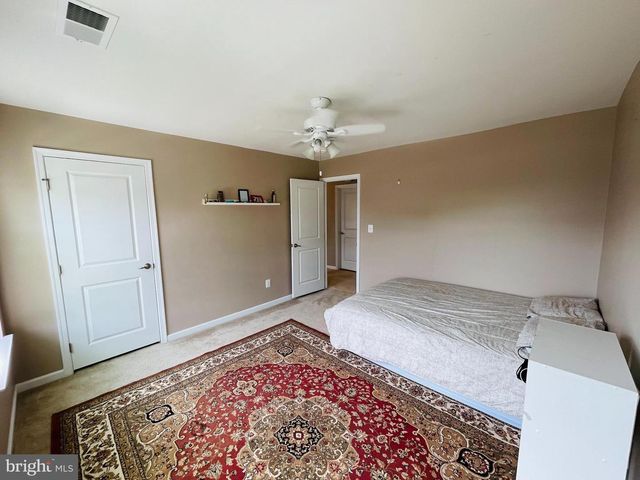 3214 FLEDGLING CIR, Woodbridge, VA 22193