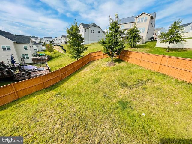 3214 FLEDGLING CIR, Woodbridge, VA 22193