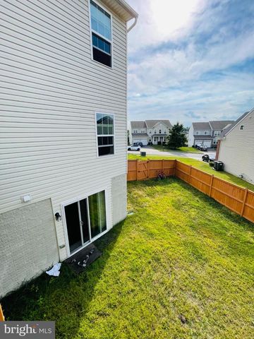 3214 FLEDGLING CIR, Woodbridge, VA 22193