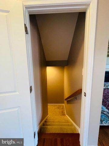 3214 FLEDGLING CIR, Woodbridge, VA 22193