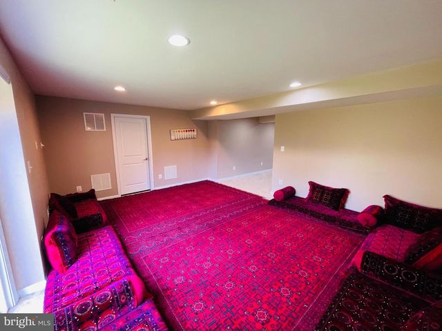 3214 FLEDGLING CIR, Woodbridge, VA 22193