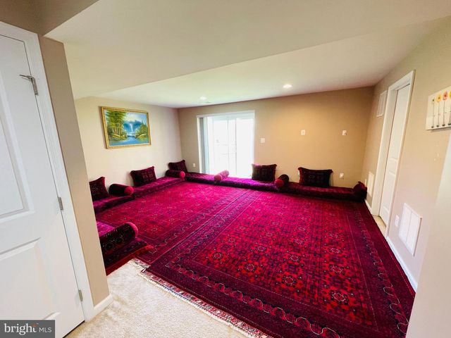 3214 FLEDGLING CIR, Woodbridge, VA 22193