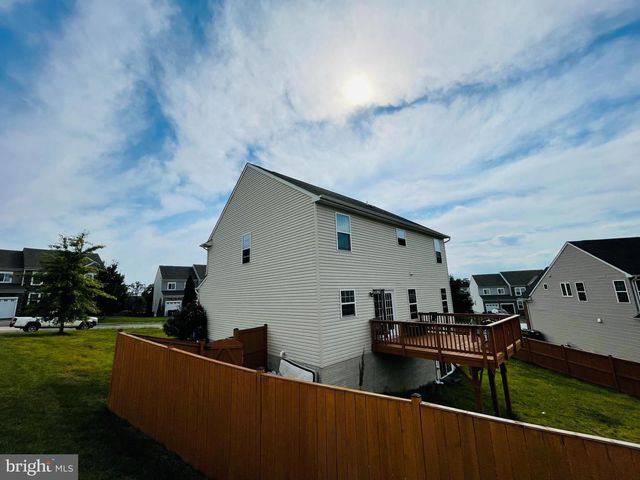 3214 FLEDGLING CIR, Woodbridge, VA 22193