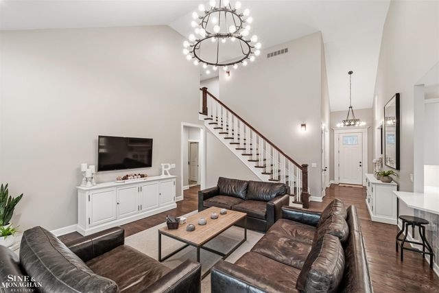 174 Kerby Road, Grosse Pointe Farms, MI 48236