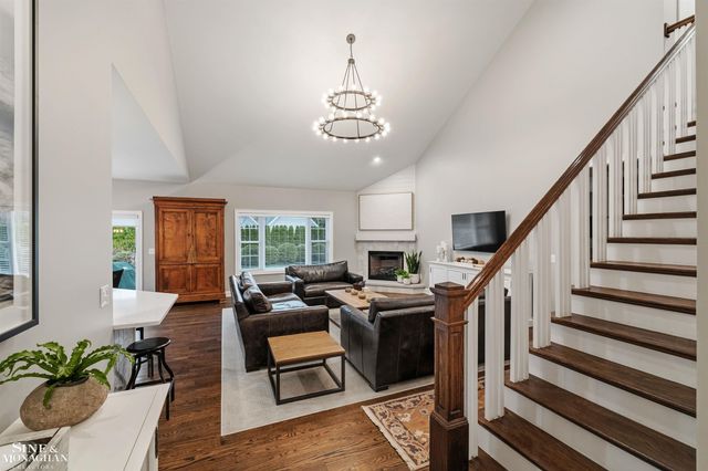 174 Kerby Road, Grosse Pointe Farms, MI 48236